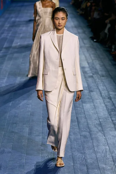 Look 31